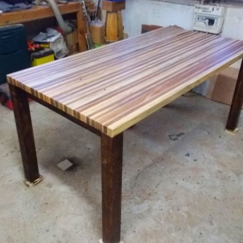 Table de Salon, Lignes